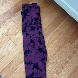 Size two lululemon leggings